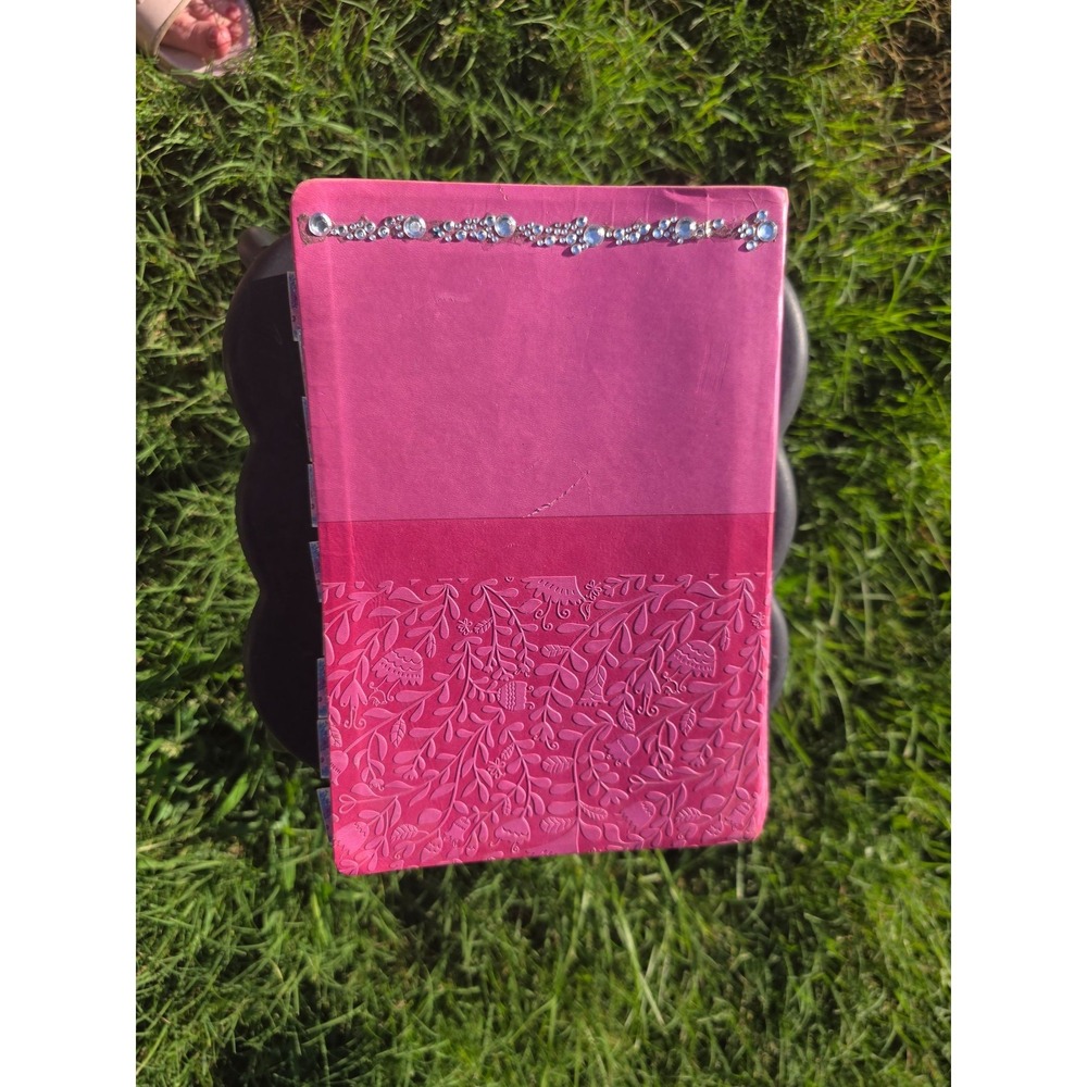 NIV Holy Bible Super Giant Print Reference Pink Leathersoft Zondervan